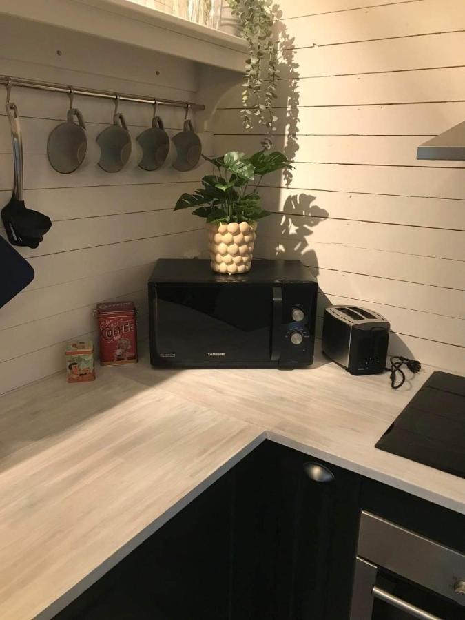 Pinebo Palace Guesthouse 얼레켐 외부 사진